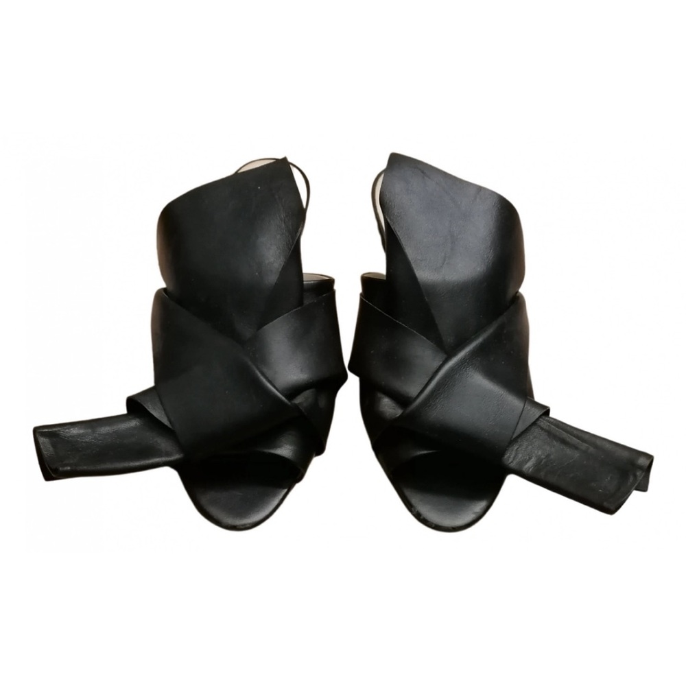 No. 21 Black Origami Fold Slippers